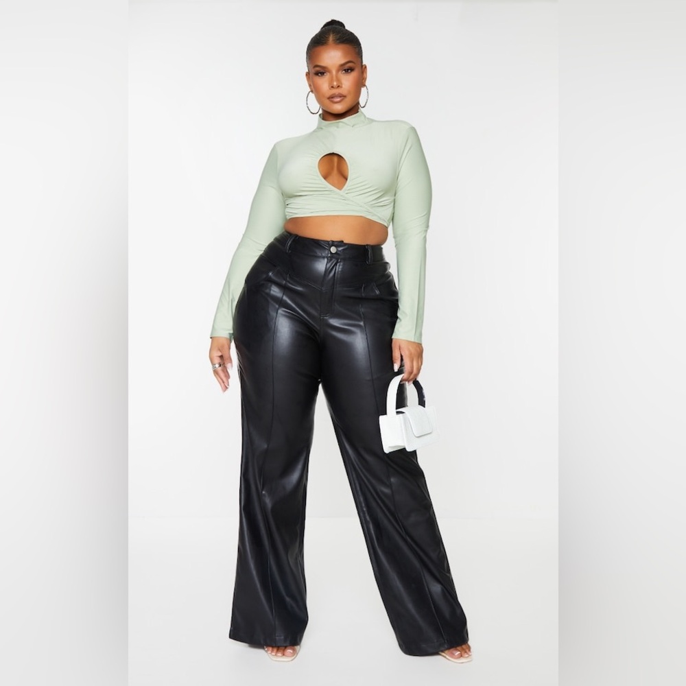 NWT PrettyLittleThing Black Faux Leather Seam Detail Wide Leg Pants Plus US 16